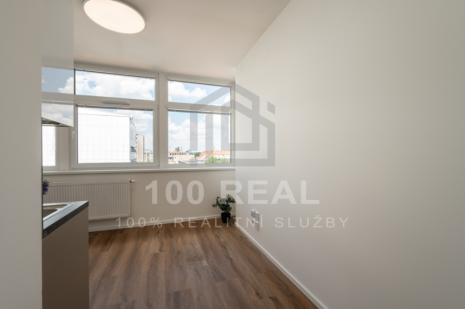 Pronájem bytu 1+kk 27 m² – pohled 6
