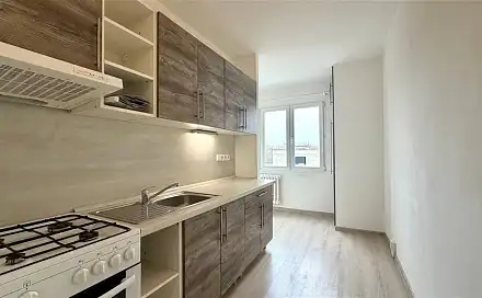 Pronájem bytu 1+1 42 m², Májová, Cheb