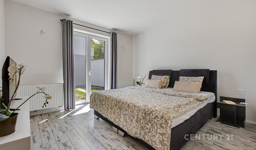 Prodej domu 354 m² s pozemkem 693 m², Jeneč – náhled fotky 6