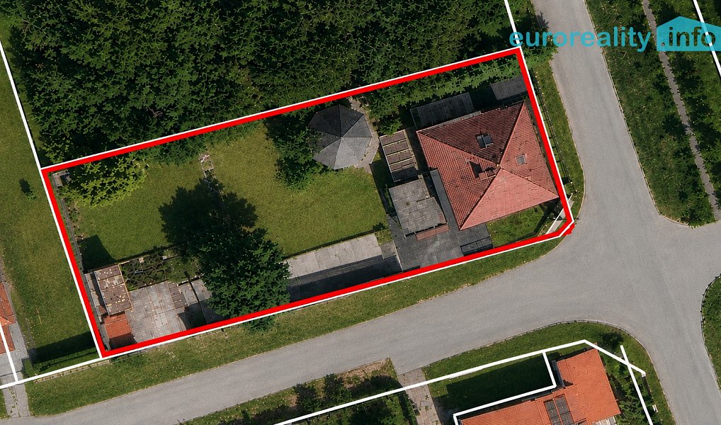 Prodej domu 220 m² s pozemkem 945 m², Šťáhlavy – náhled fotky 33