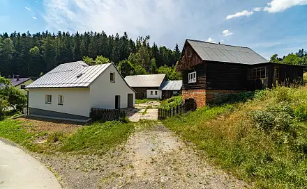 Prodej domu 343 m² s pozemkem 1 671 m², Liptál, okres Vsetín