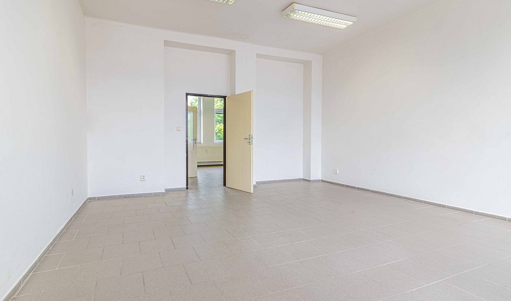 Pronájem kanceláře 38 m², Rakovník – náhled fotky 6