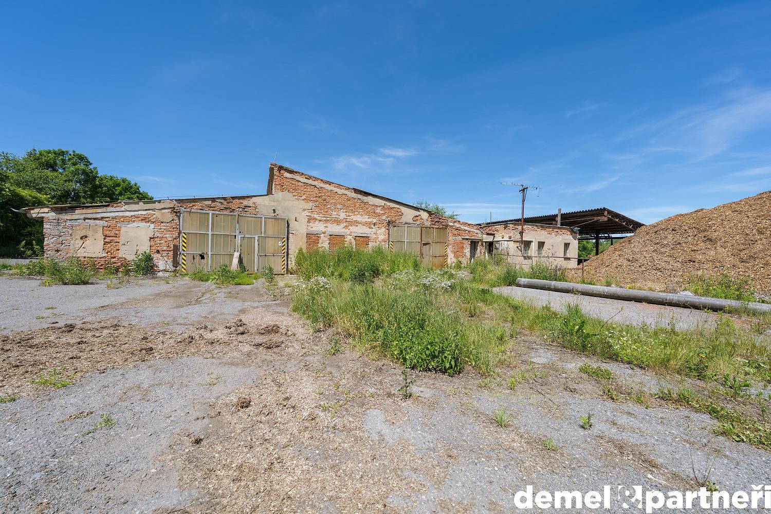 Pronájem zemědělského objektu 1 400 m² – fotografie 2
