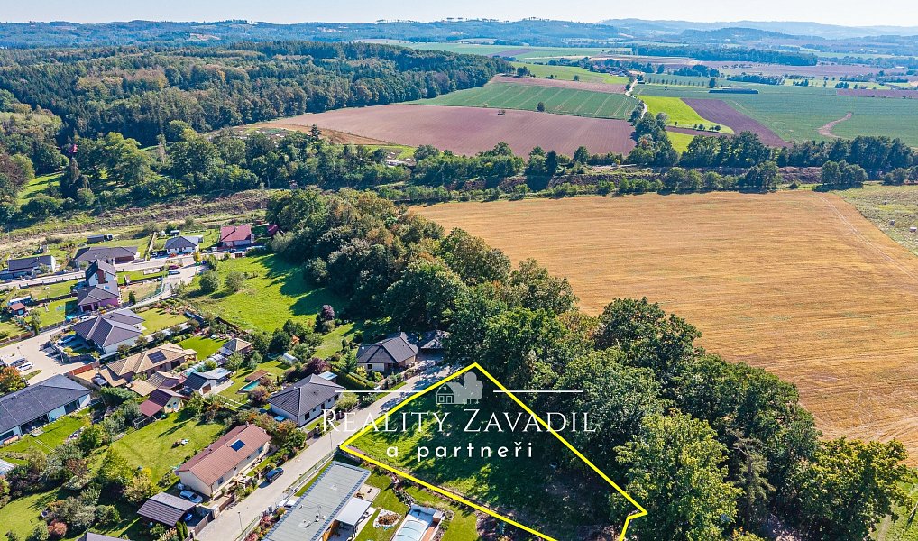 Prodej stavebního pozemku 2 063 m², Benešov – náhled fotky 3