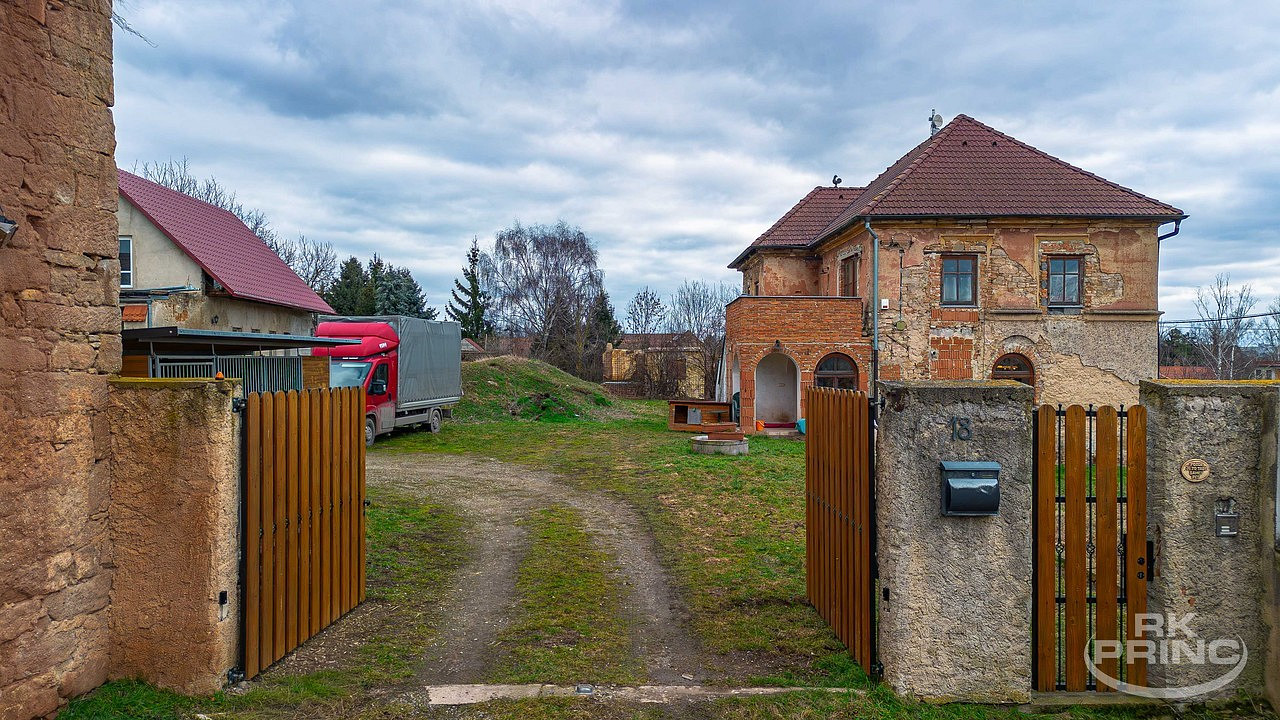 Prodej domu 250 m² s pozemkem 4 339 m²