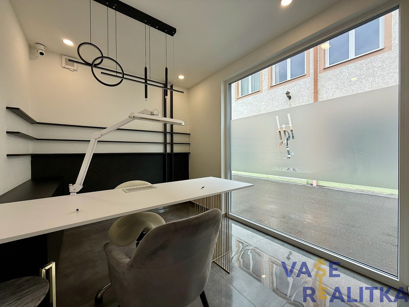 Pronájem obchodních prostor 17 m² – fotografie 2