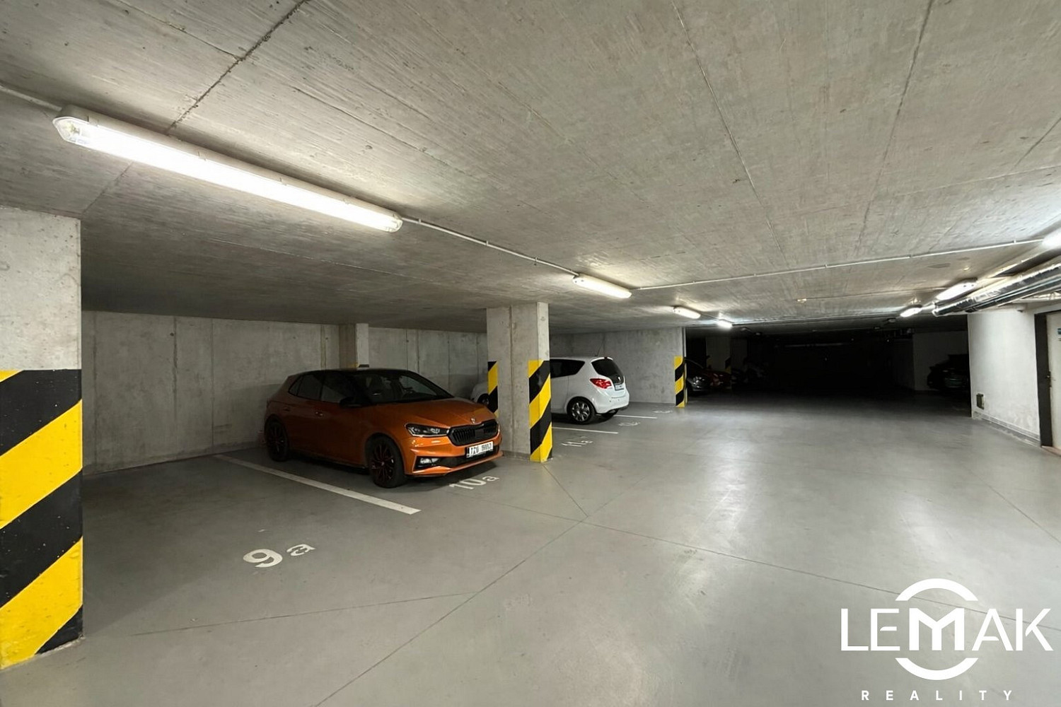 Prodej garážového stání 12 m2, olomouc - řepčín — photo 2