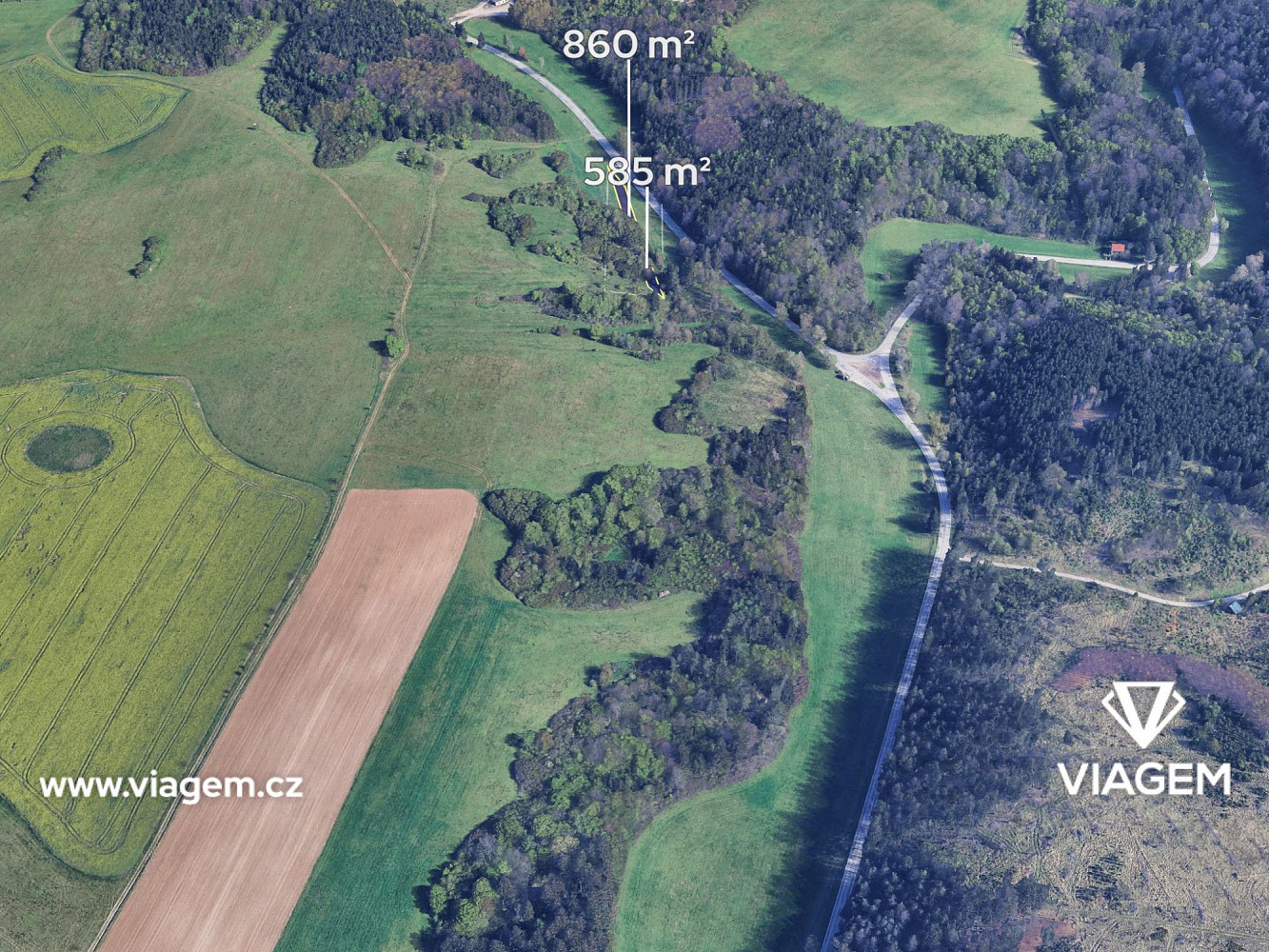 Prodej pole 1 445 m²