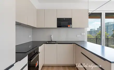 Pronájem bytu 3+kk 77 m²