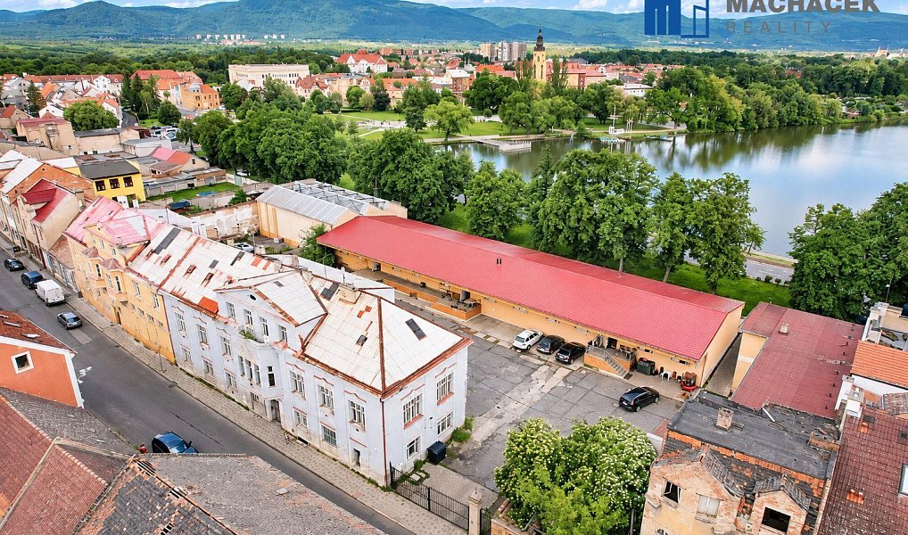 Prodej domu 2 493 m² s pozemkem 3 632 m², Duchcov – náhled fotky 2