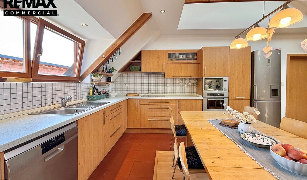 Prodej domu 225 m² s pozemkem 439 m², Praha – náhled fotky 12