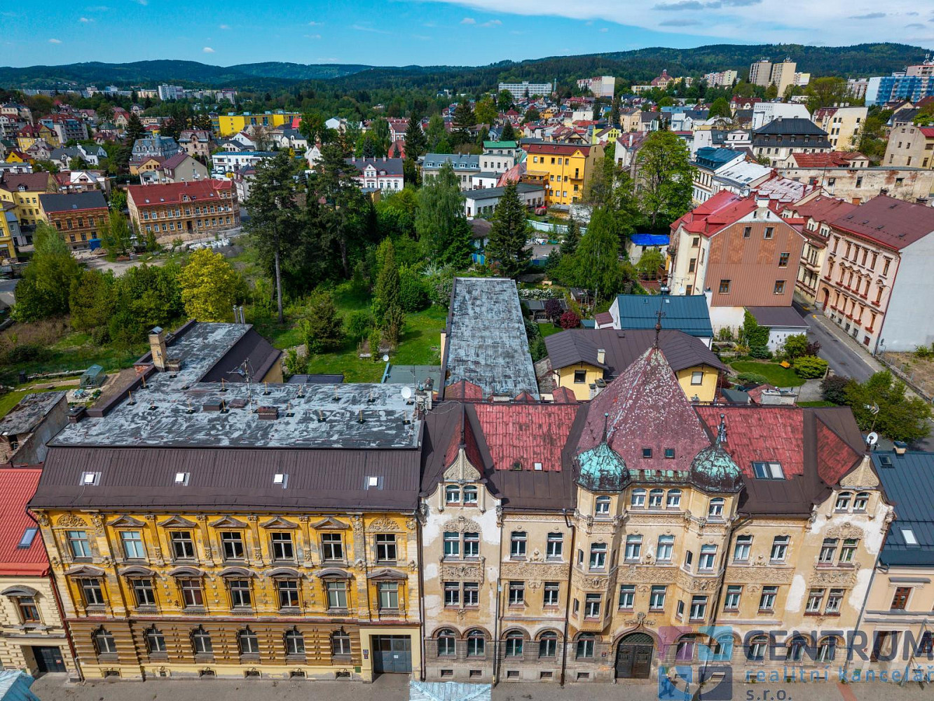 Prodej domu 1 578 m² s pozemkem 6 942 m² – fotografie 2