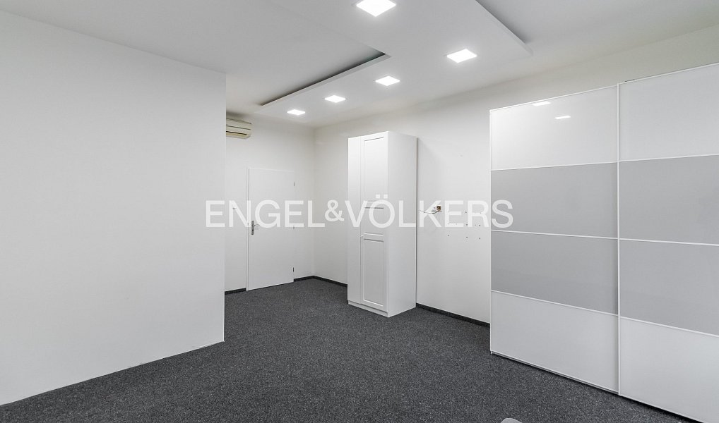 Pronájem kanceláře 175 m², Praha – náhled fotky 8