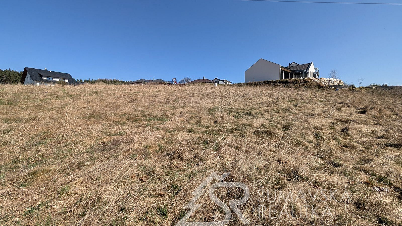Prodej stavebního pozemku 2 037 m² — photo 2