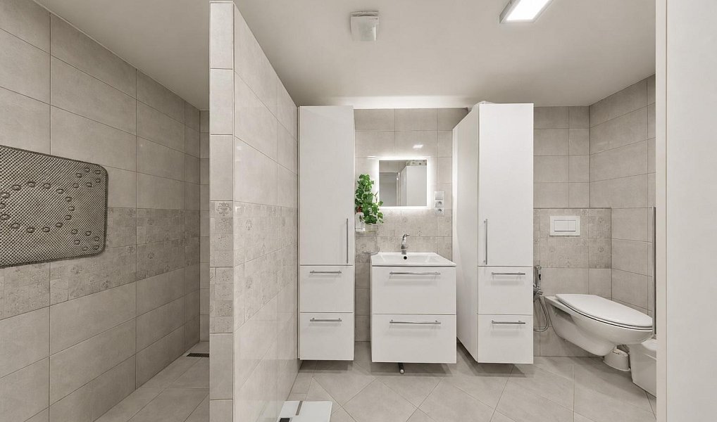Prodej domu 181 m² s pozemkem 889 m², Trutnov – náhled fotky 18