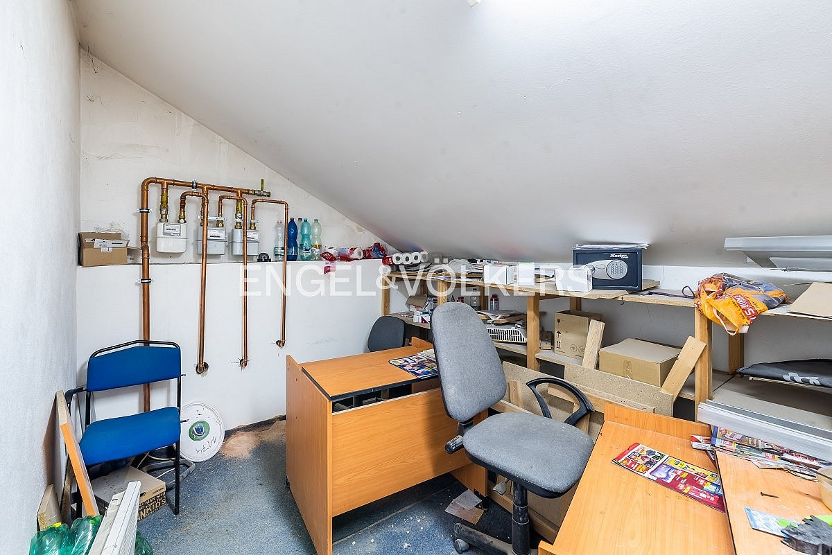 Pronájem kanceláře 287 m² – fotografie 5