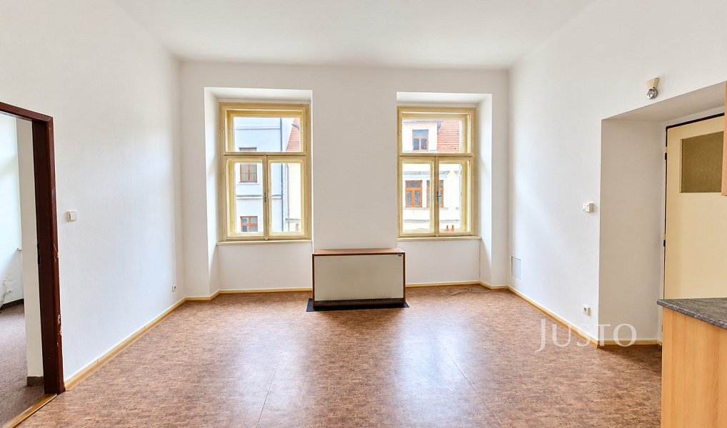 Pronájem bytu 2+1 76 m², Písek – náhled fotky 3