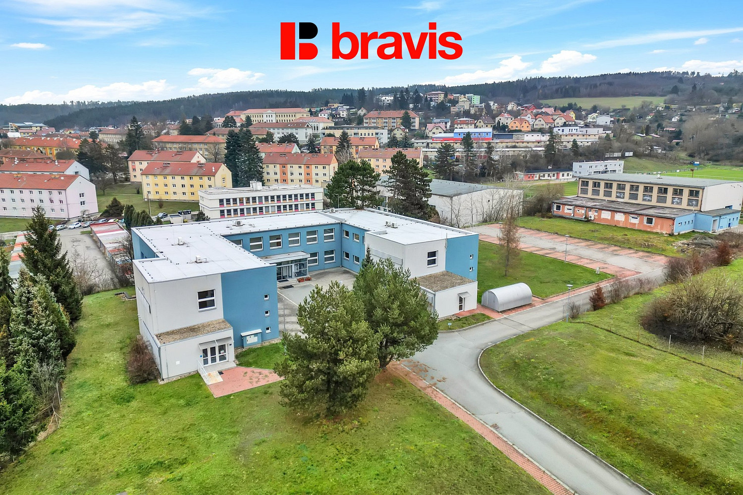Pronájem kanceláře 1 385 m²