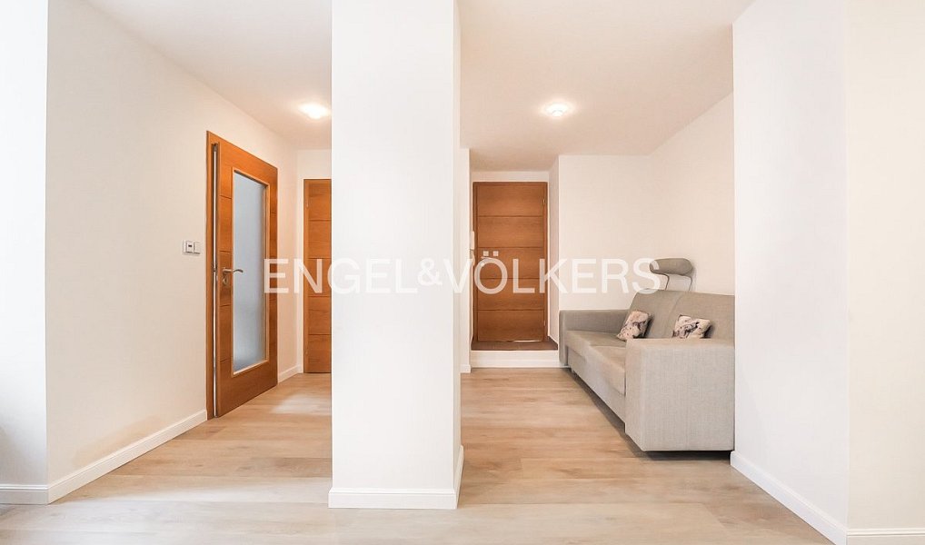 Pronájem domu 351 m² s pozemkem 223 m², Praha – náhled fotky 21