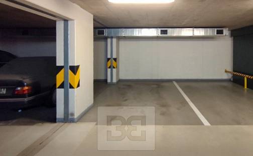 Pronájem garážové stání, 12 m2 - Praha - Vysočany, Pod Harfou, Praha 9 - Vysočany