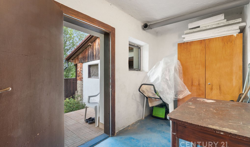 Prodej chaty/chalupy 310 m² s pozemkem 2 159 m², Kněževes – náhled fotky 14