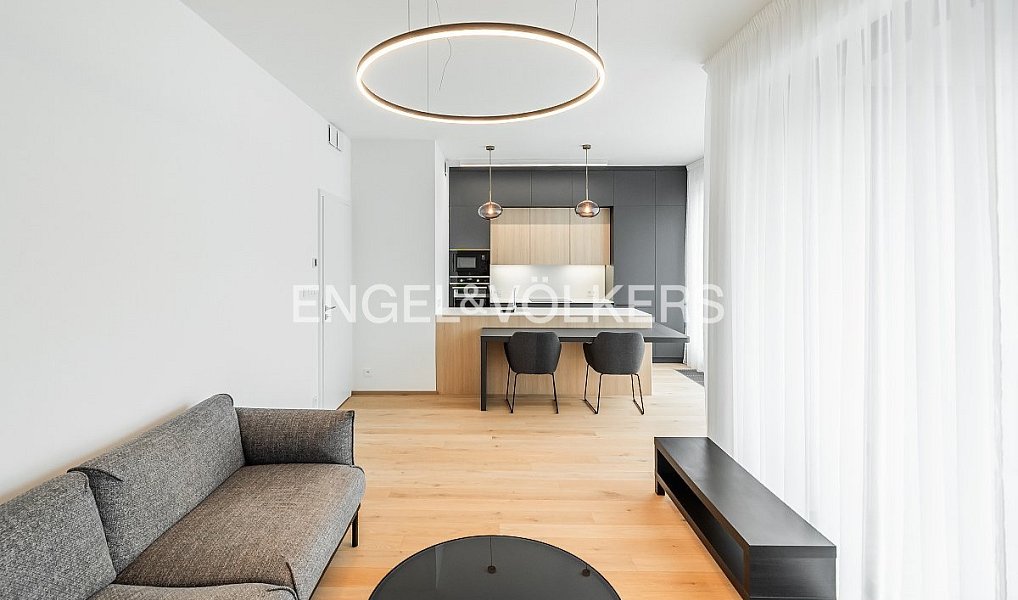 Pronájem bytu 2+kk 65 m², Praha – náhled fotky 4