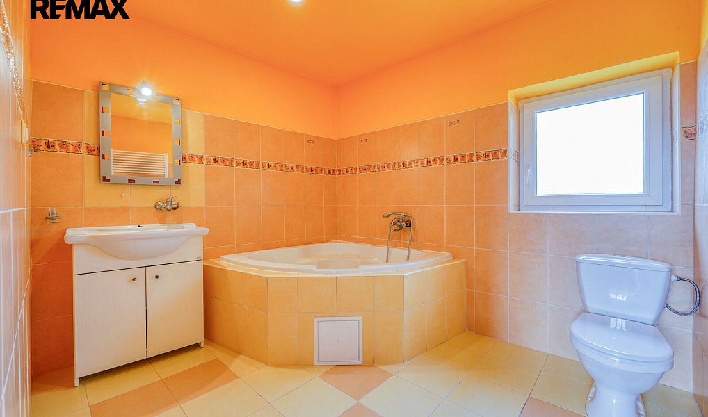 Prodej domu 220 m² s pozemkem 1 917 m², Pernarec – náhled fotky 21
