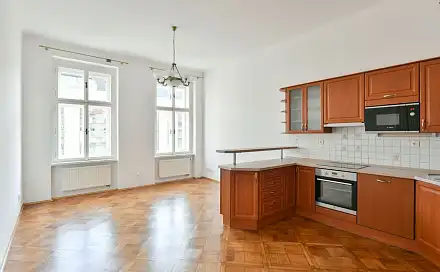 Pronájem bytu 4+kk 107 m²