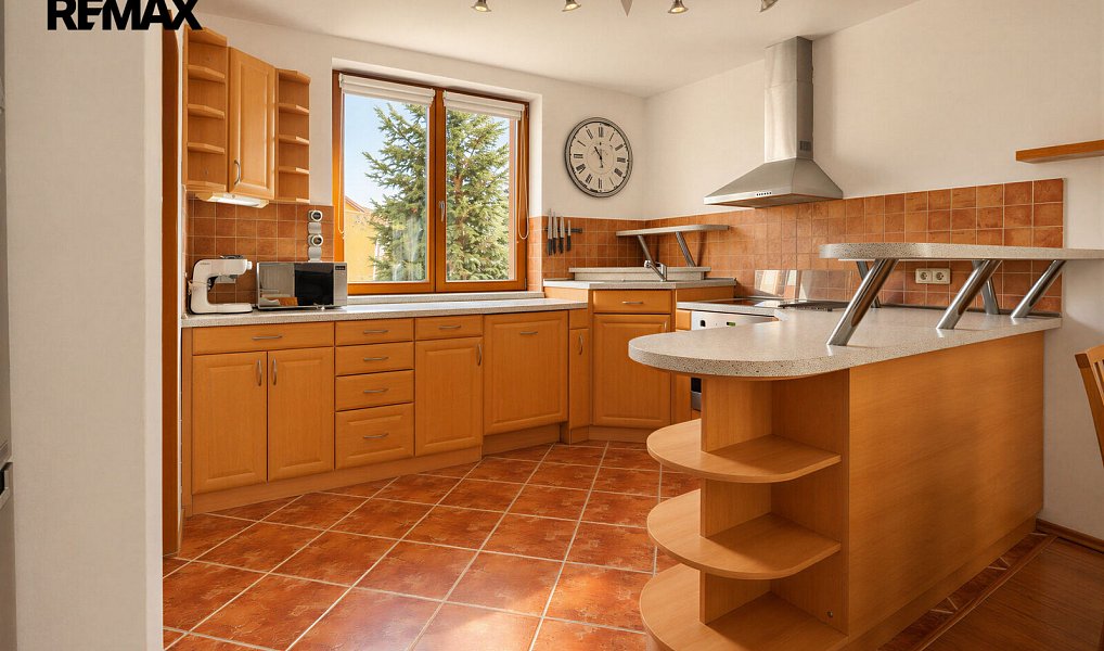 Prodej domu 155 m² s pozemkem 614 m², Rybitví – náhled fotky 5