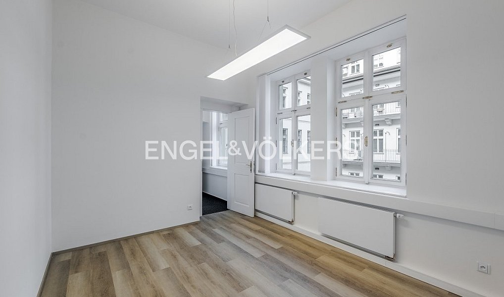 Pronájem bytu 5+1 156 m², Praha – náhled fotky 5