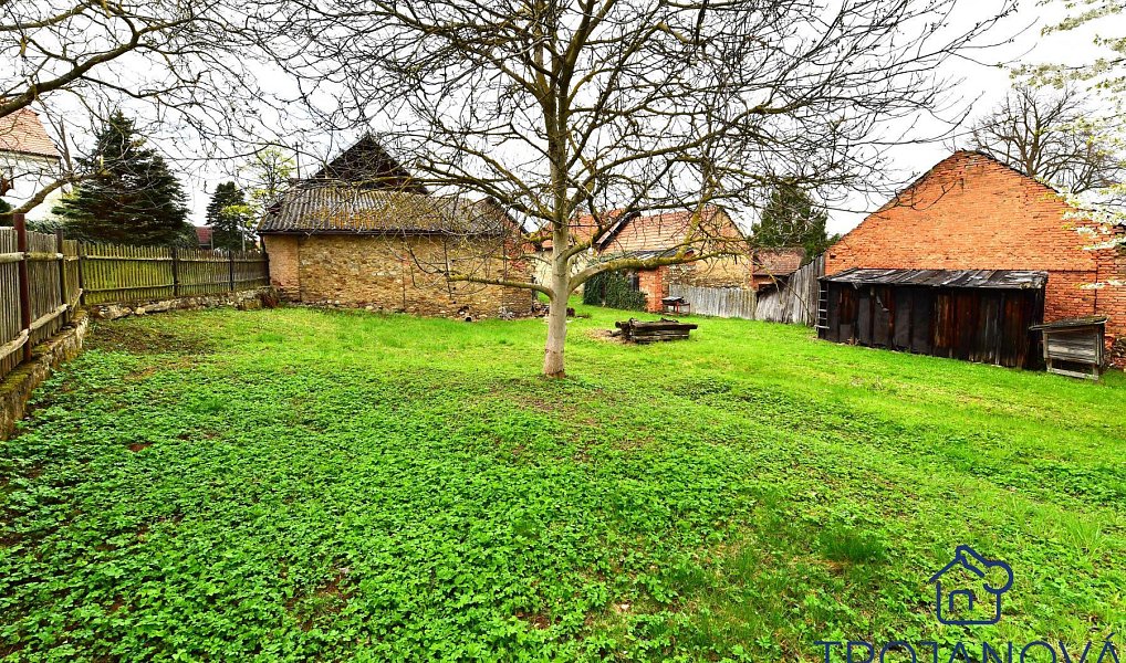 Prodej stavebního pozemku 941 m², Tehov – náhled fotky 2