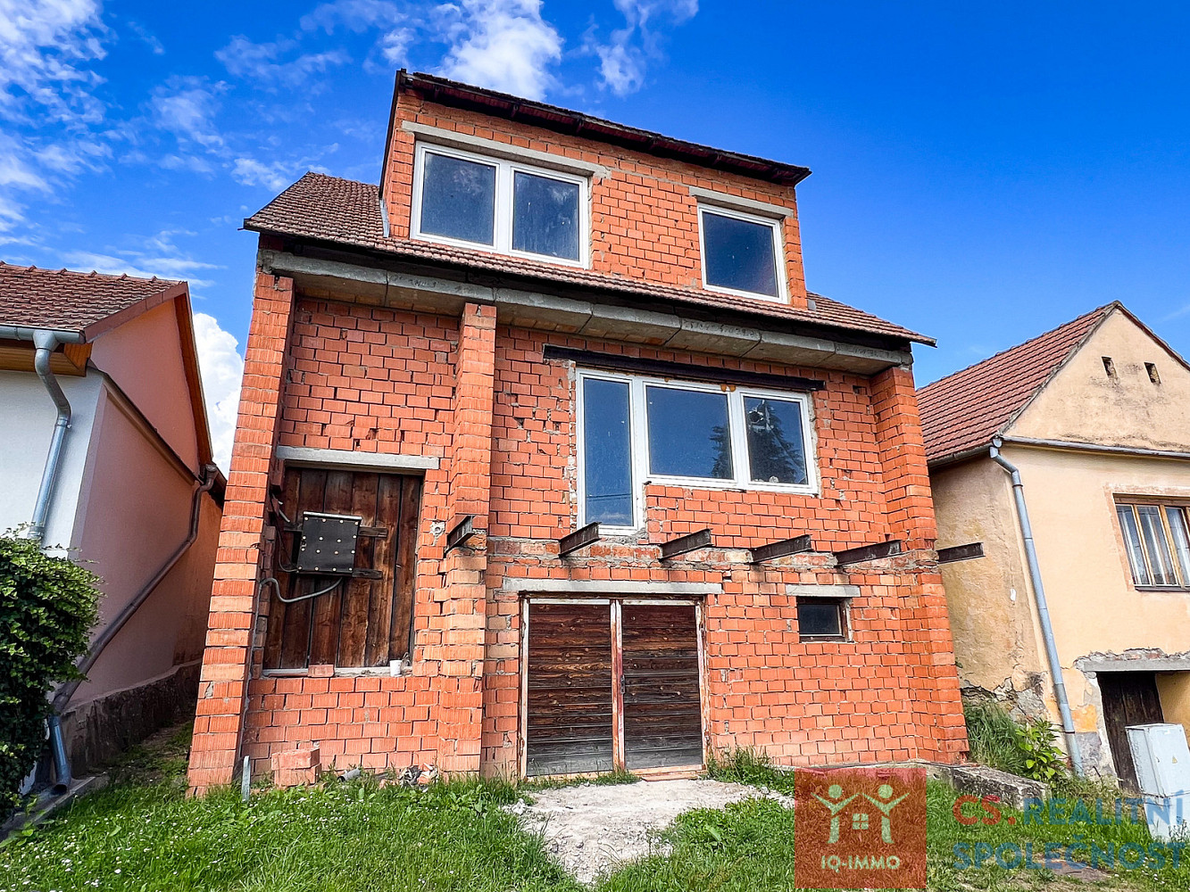 Prodej domu 233 m² s pozemkem 1 320 m²