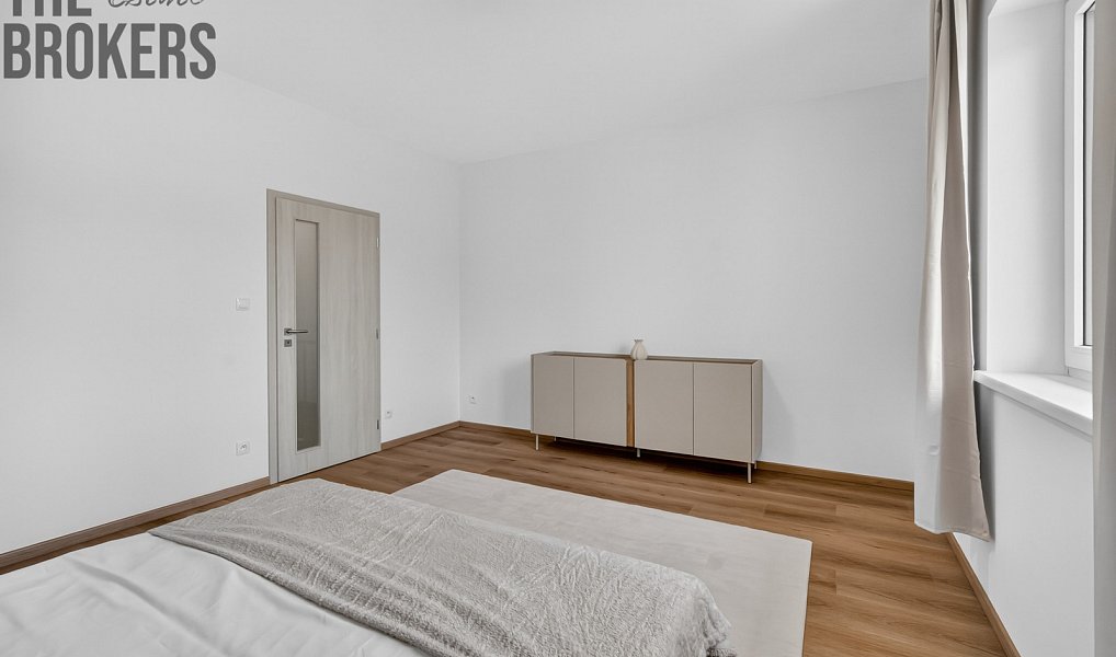 Pronájem domu 151 m² s pozemkem 569 m², Benešov – náhled fotky 12