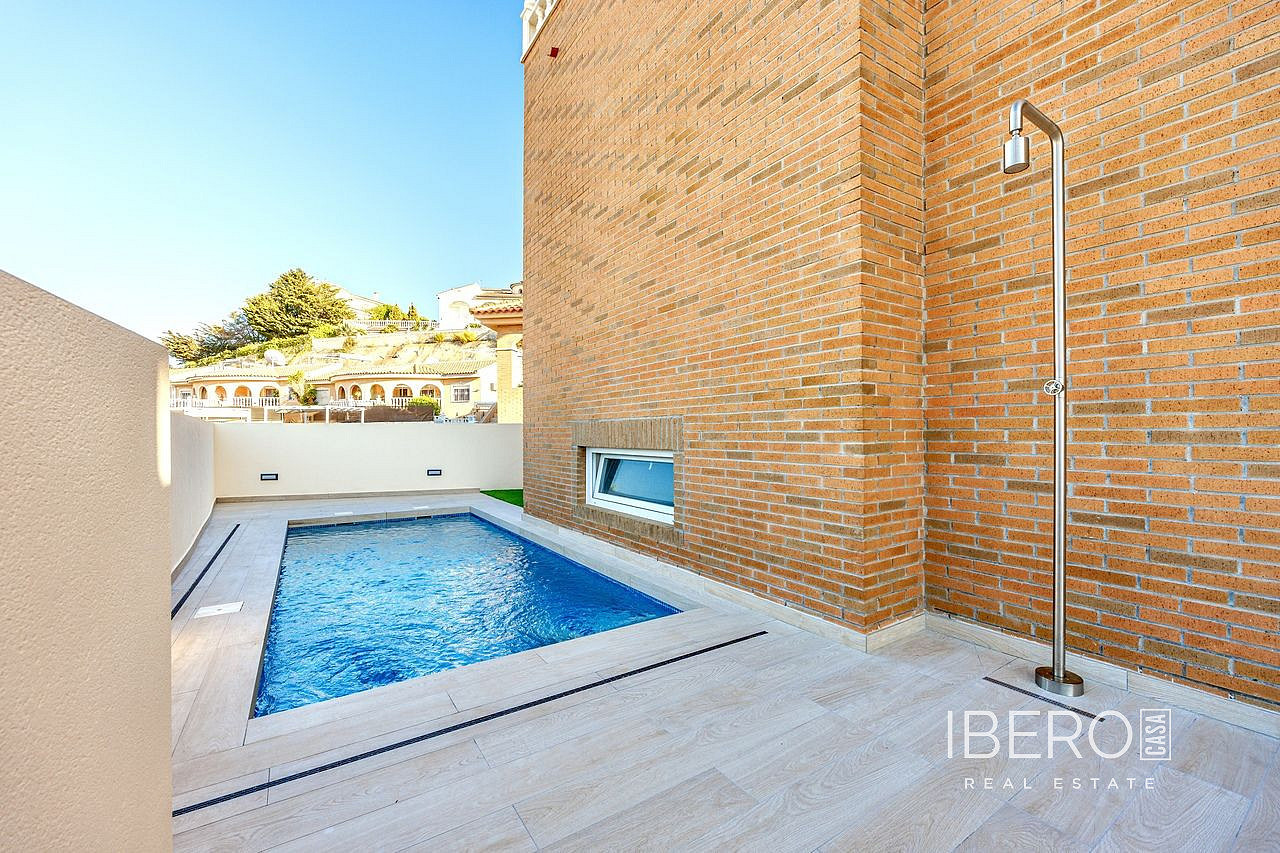Prodej domu 199 m² s pozemkem 199 m² - Vista 4