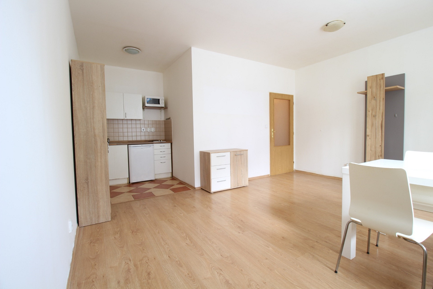Pronájem bytu 1+kk 31 m² – fotografie 4
