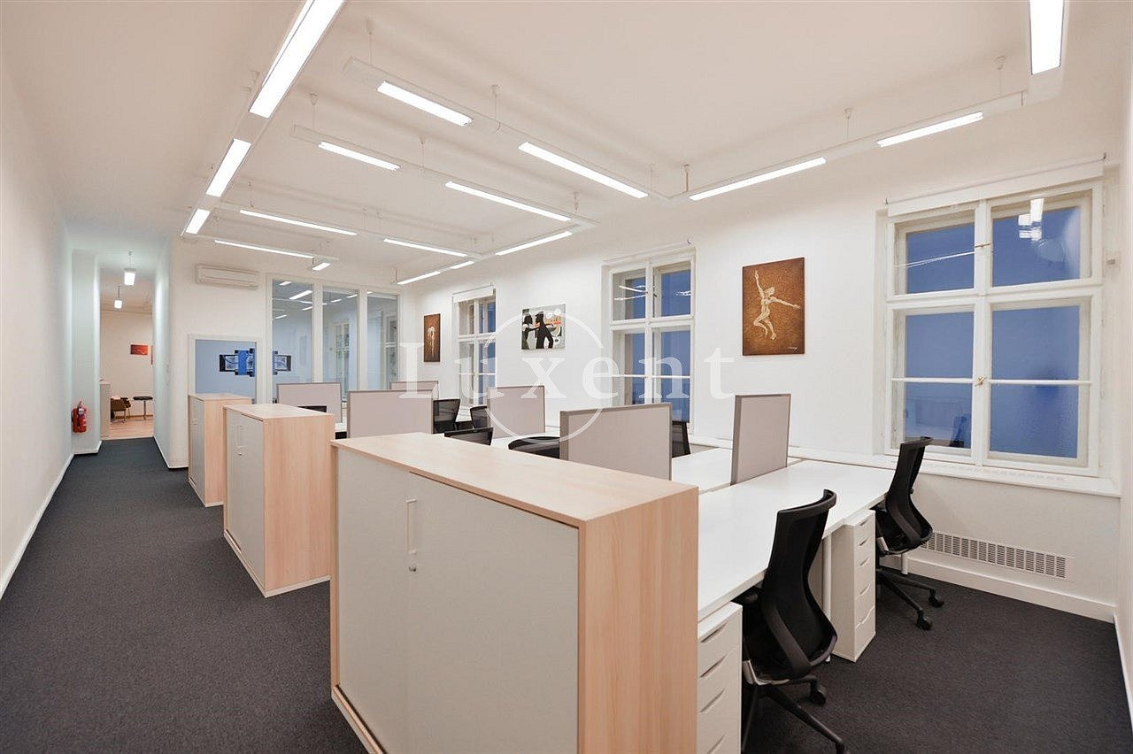 Pronájem kanceláře 117 m² – fotografie 3