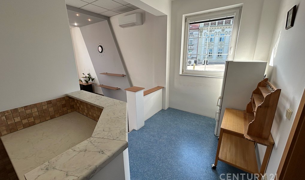 Pronájem kanceláře 60 m², Znojmo – náhled fotky 6