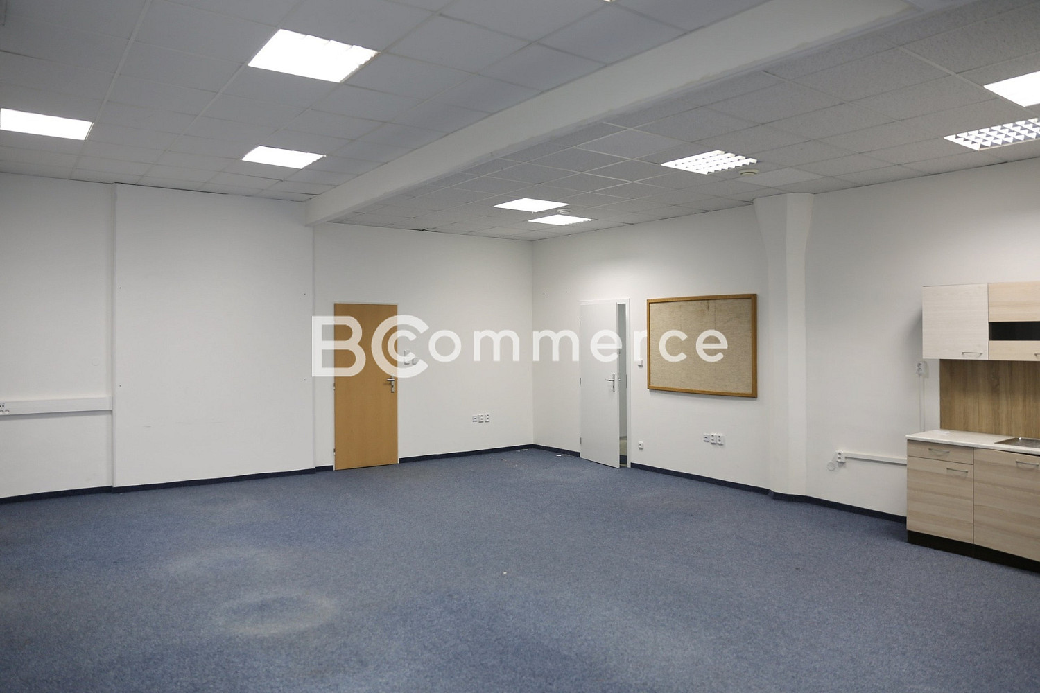 Pronájem kanceláře 95 m² – fotografie 3