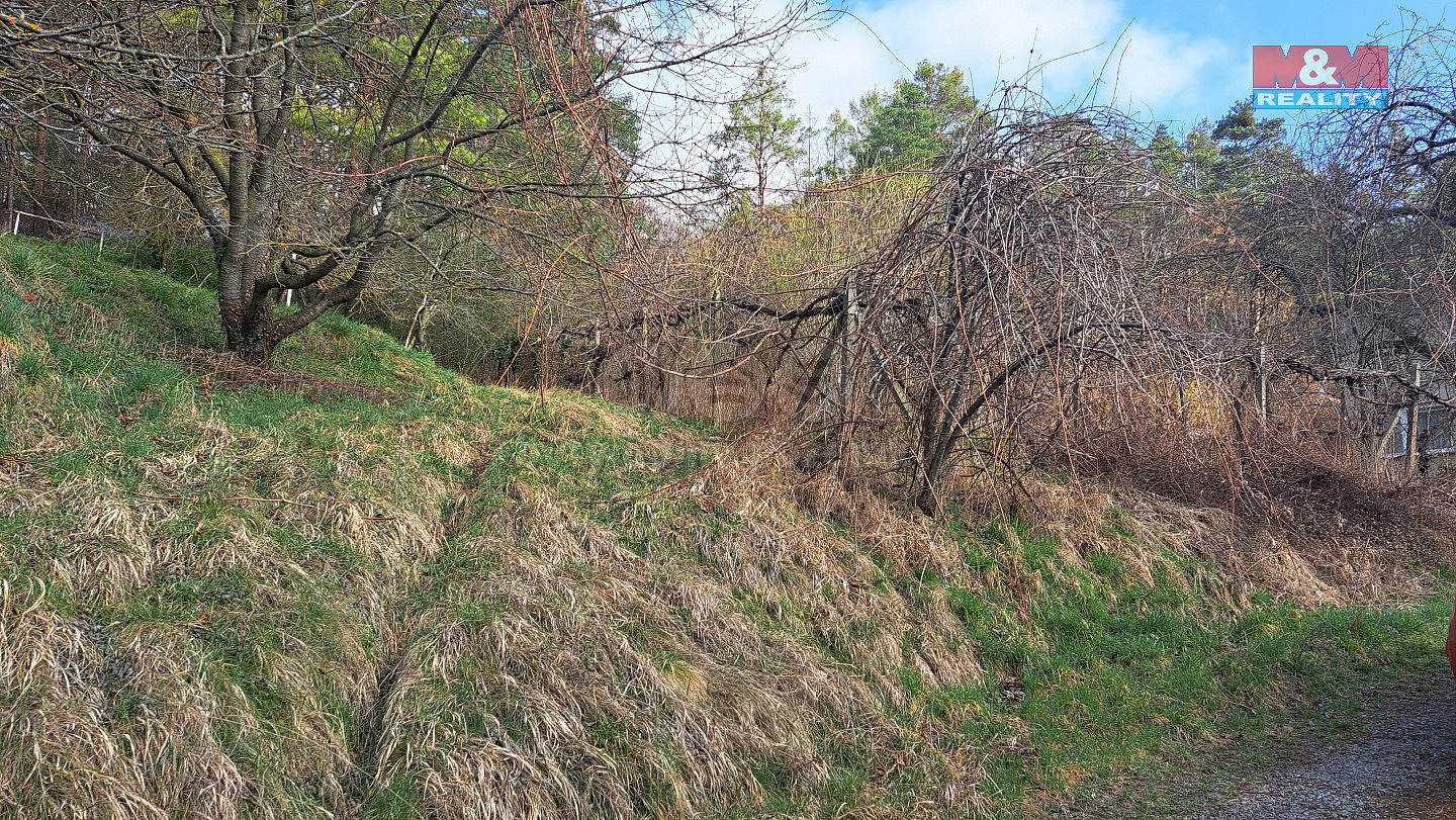 Prodej stavebního pozemku 725 m² – fotografie 2