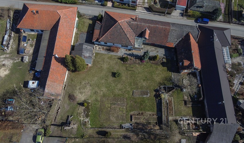 Prodej domu 186 m² s pozemkem 1 322 m², Skorkov – náhled fotky 7