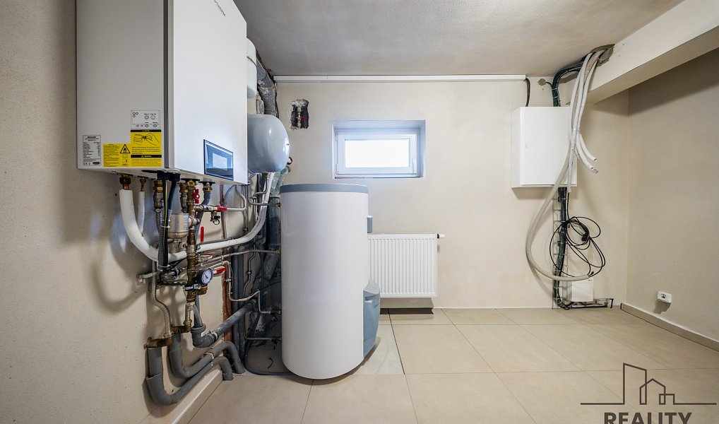 Prodej domu 225 m² s pozemkem 320 m², Vracov – náhled fotky 22