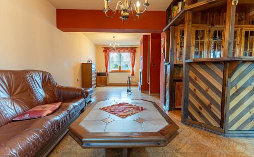 Prodej domu 290 m² s pozemkem 559 m², Komořany, okres Vyškov