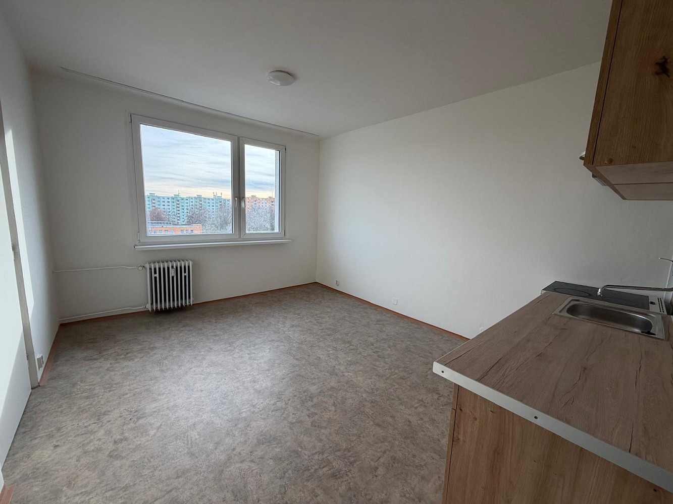 Pronájem bytu 1+1 35 m² – fotografie 2