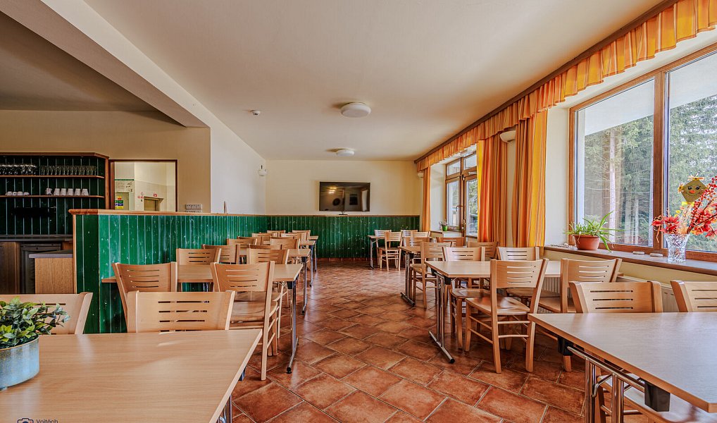 Prodej ubytovacího objektu 685 m², Bílá – náhled fotky 12