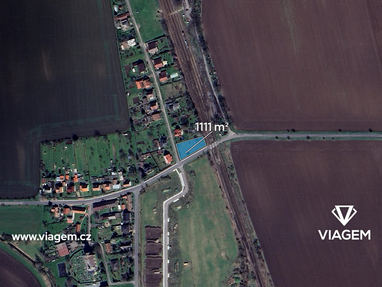 Prodej stavebního pozemku 1 111 m² – fotografie 2