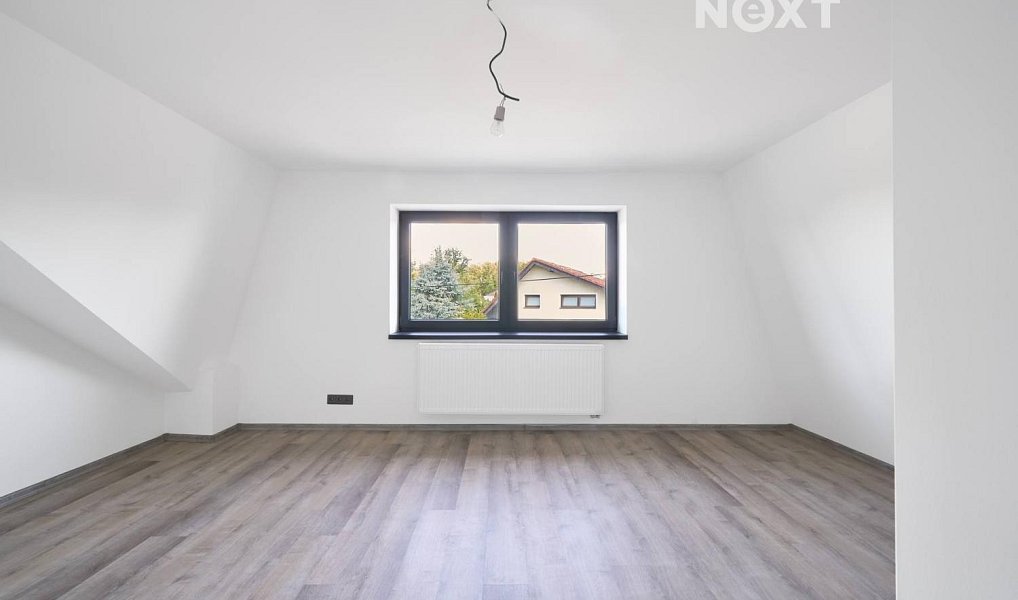 Prodej domu 164 m² s pozemkem 375 m², Srch – náhled fotky 12