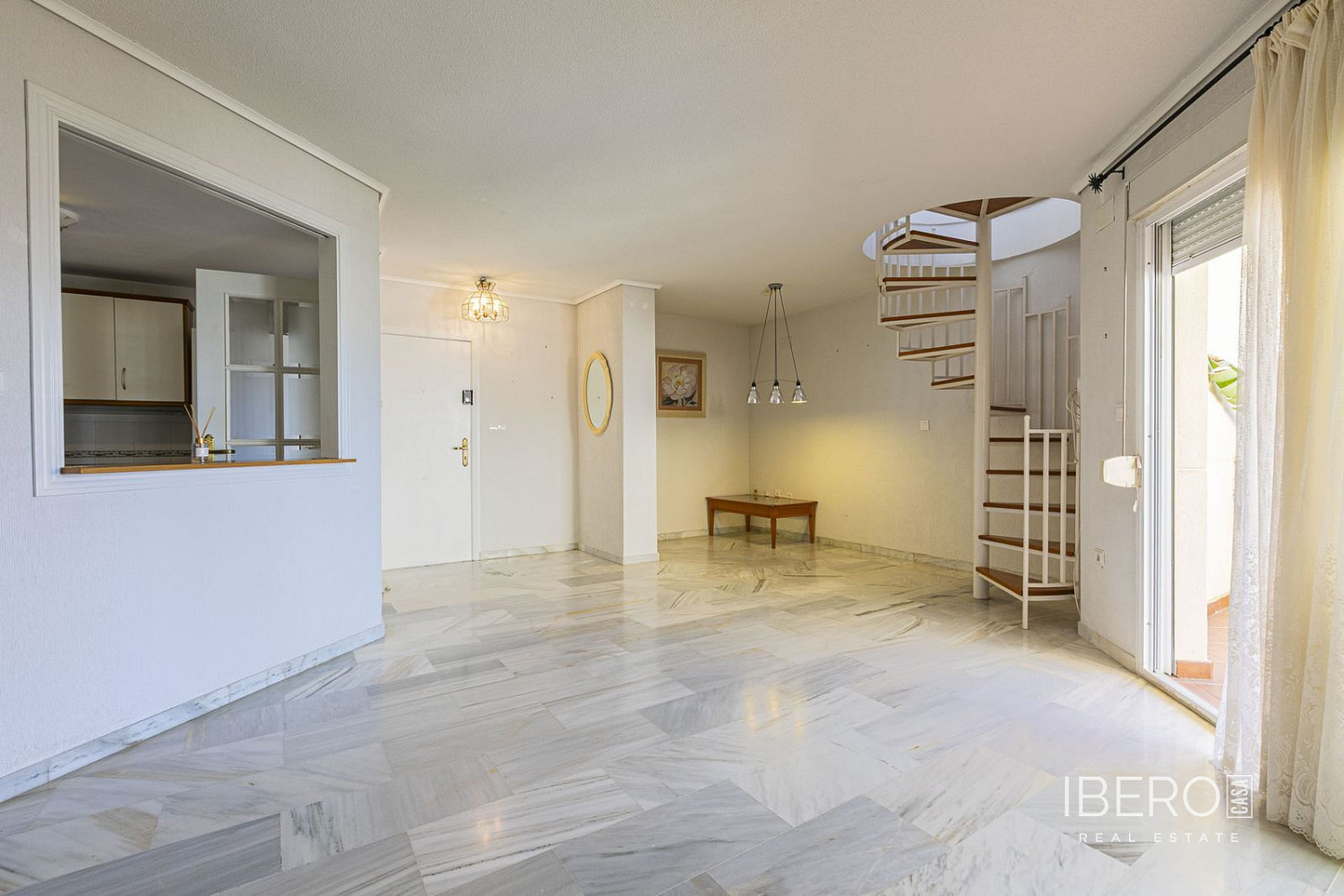 Prodej bytu 4+kk 92 m² — photo 2