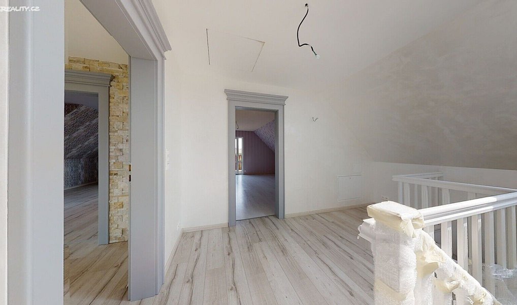 Prodej domu 229 m² s pozemkem 1 110 m², Hroznětín – náhled fotky 21
