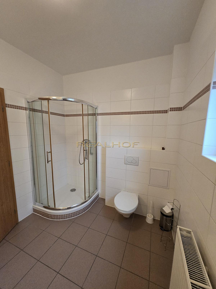 Pronájem kanceláře 76 m² – fotografie 5