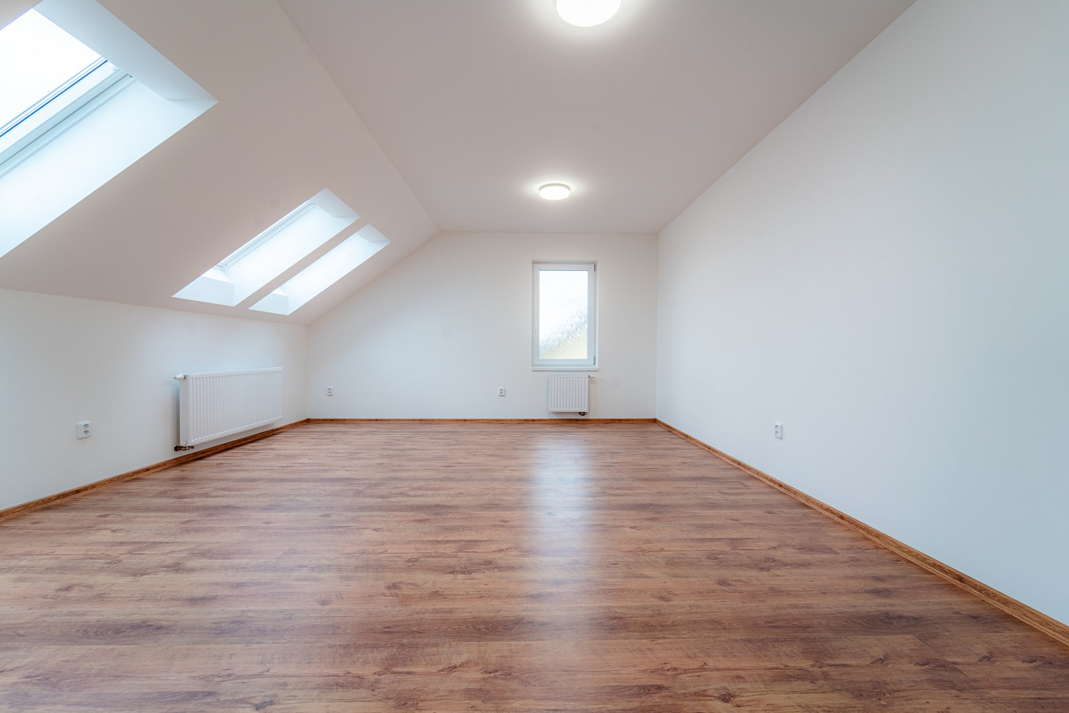 Pronájem bytu 1+kk 40 m² — photo 2